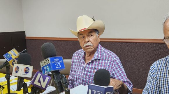 Denuncia Vicente Pico serie de obras inauguradas con sobre precios, pero inconclusas en El Fuerte