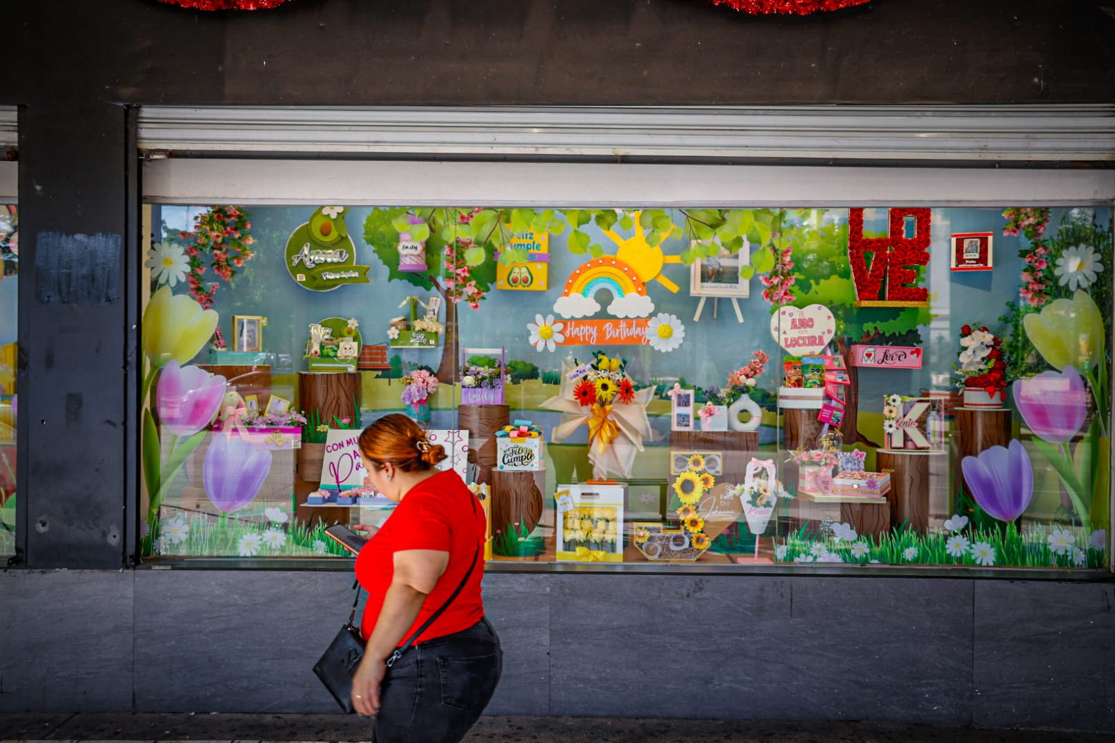 Vitrina de comercio en el Centro de Culiacán
