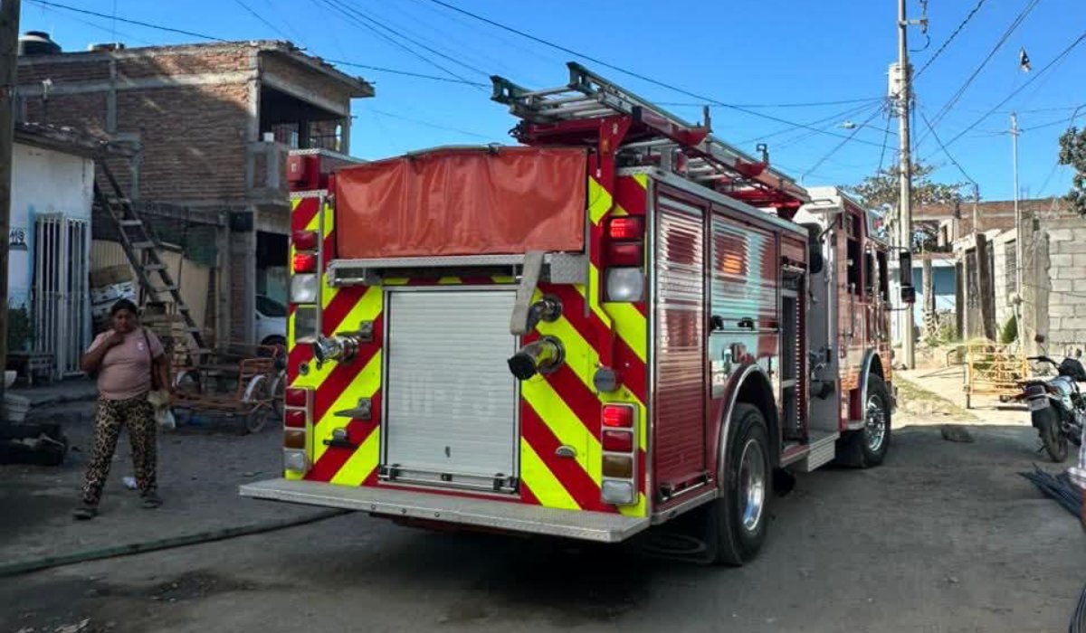 Vivienda se incendia en Casa Redonda, Mazatlán