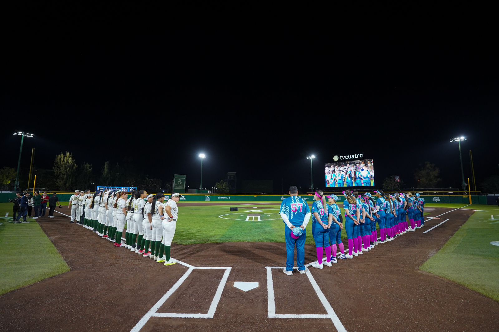 Zona sur vs. zona norte en la Liga Mexicana de Softbol