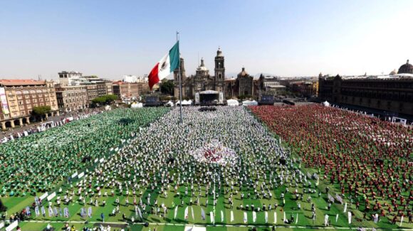 CDMX rompe Récord Guinness con la clase de futbol más grande del mundo