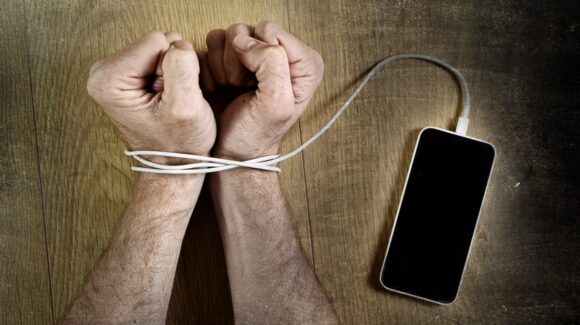 Día de la Abstinencia Digital: ¿Qué peligros trae la dependencia a la tecnología?
