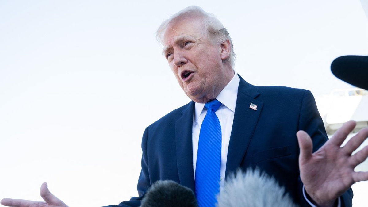 Donald Trump afirma platicas con Irán