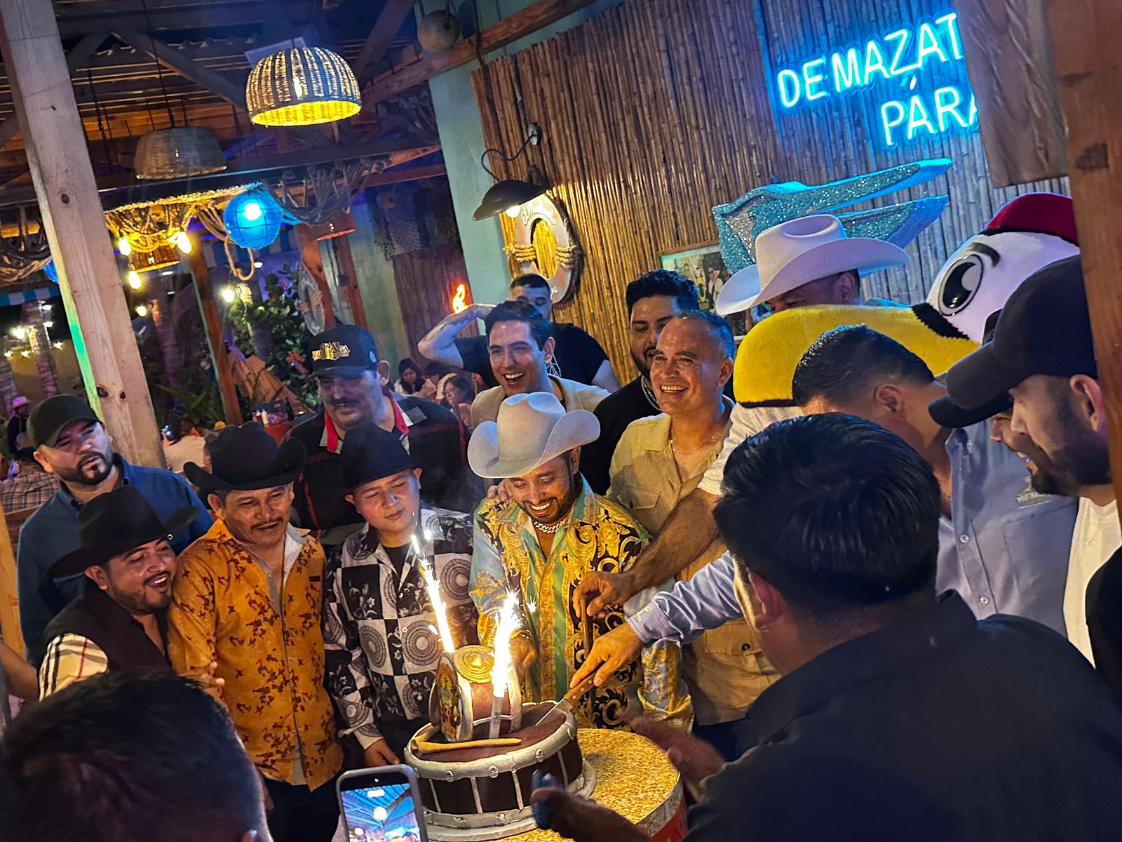 En grande fueron los festejos del Muchado Alegre en Mazatlán