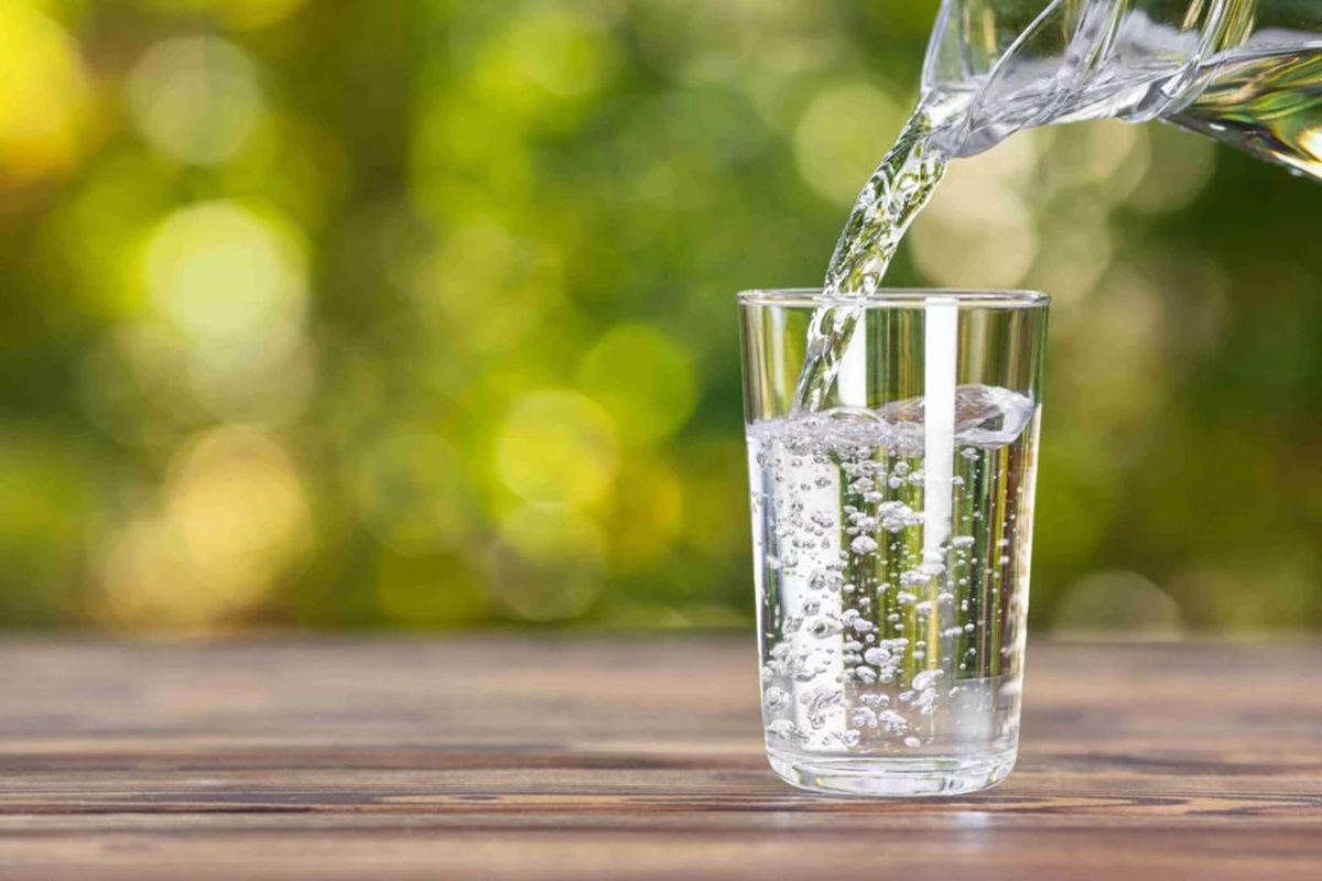 Expertos afirman la cantidad de agua que necesitamos consumir diariamente