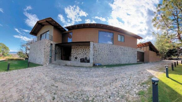 FGR admite que no resguardó cabañas en Tapalpa tras captura de “El Mencho”