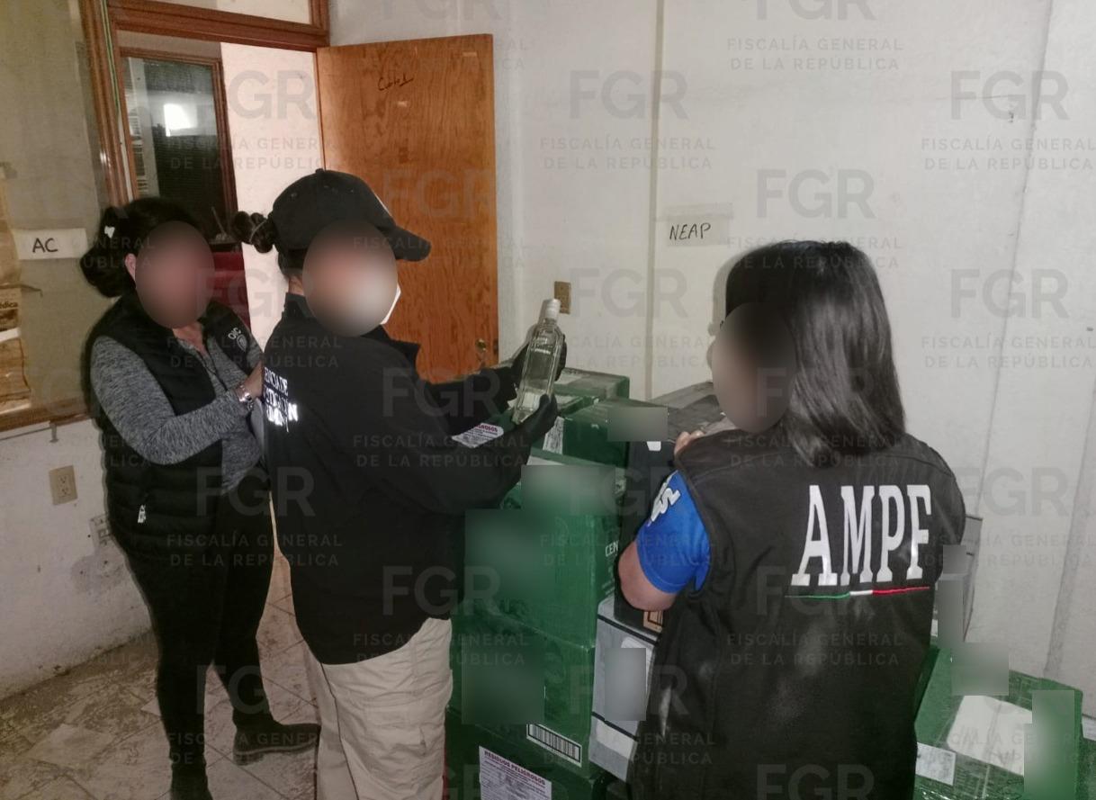 FGR informó de la destrucción de más de 230 toneladas de químicos y 504 mil pastillas de fentanilo en operativos realizados en Michoacán y Sinaloa.