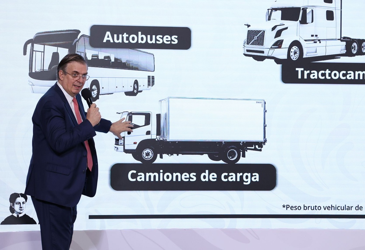 Marcelo Ebrard informa nuevo programa de renovación para autotransporte pesado