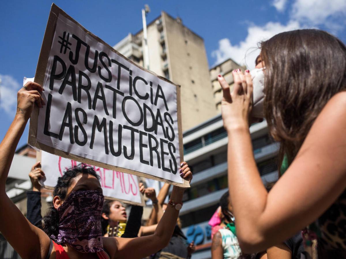 Marcha de mujeres en contra a la violencia de género.