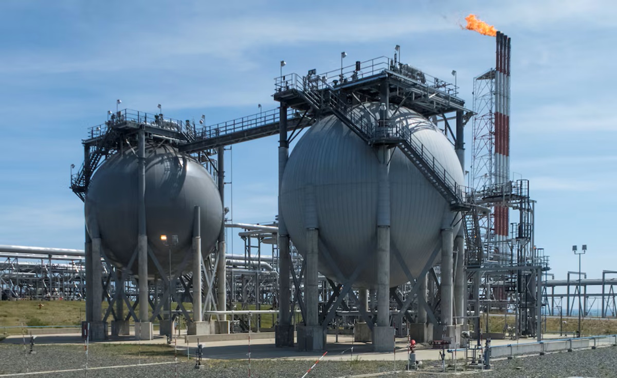 Precio del gas se dispara por guerra en Medio Oriente