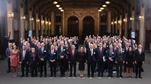 Presidenta Claudia Sheinbaum recibe a más de 100 ejecutivos nórdicos en Palacio Nacional