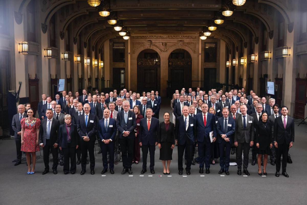 Presidenta Claudia Sheinbaum recibe a más de 100 ejecutivos nórdicos en Palacio Nacional