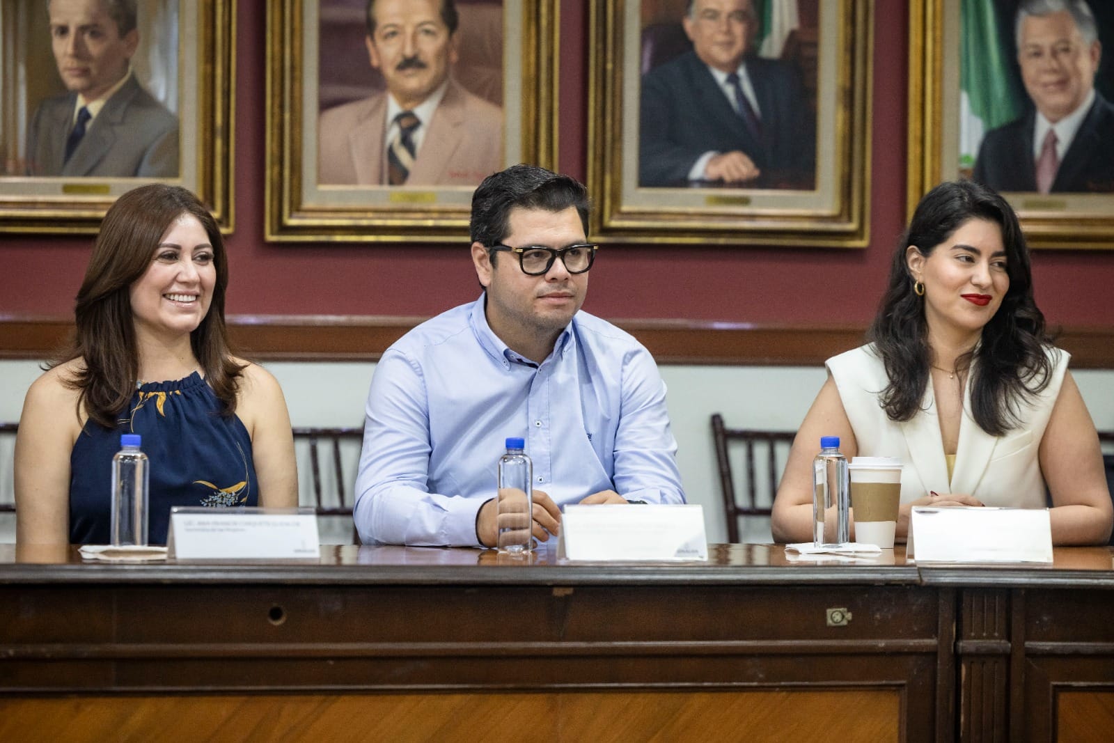 Rocha toma protesta a nuevo titular de SSP