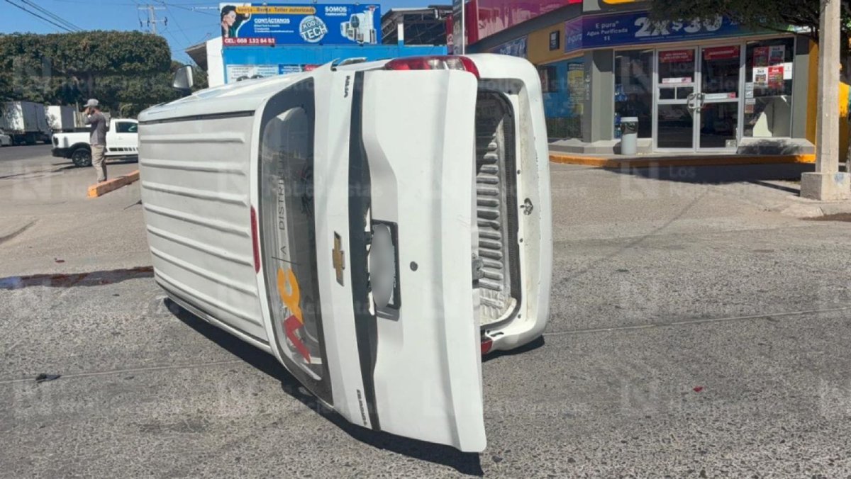 accidene automovilistico en centro de los mochis sinaloa
