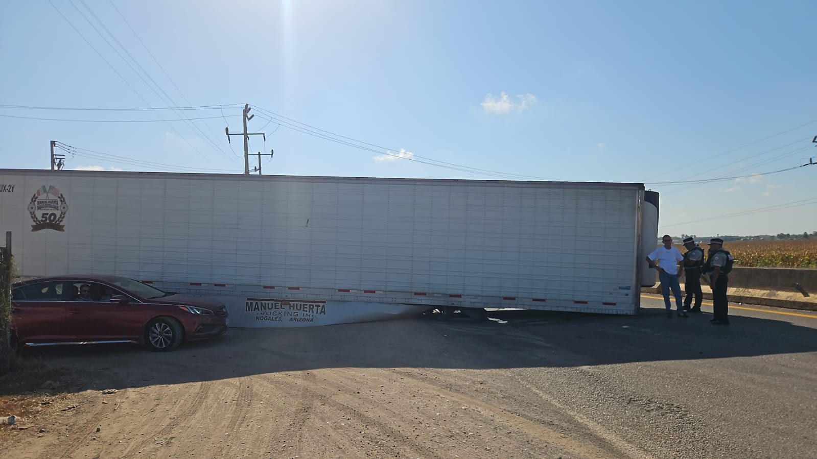 Se suelta caja de tráiler en La Costerita de Culiacán