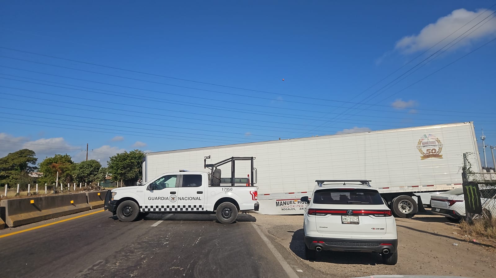 Se suelta caja de tráiler en La Costerita de Culiacán