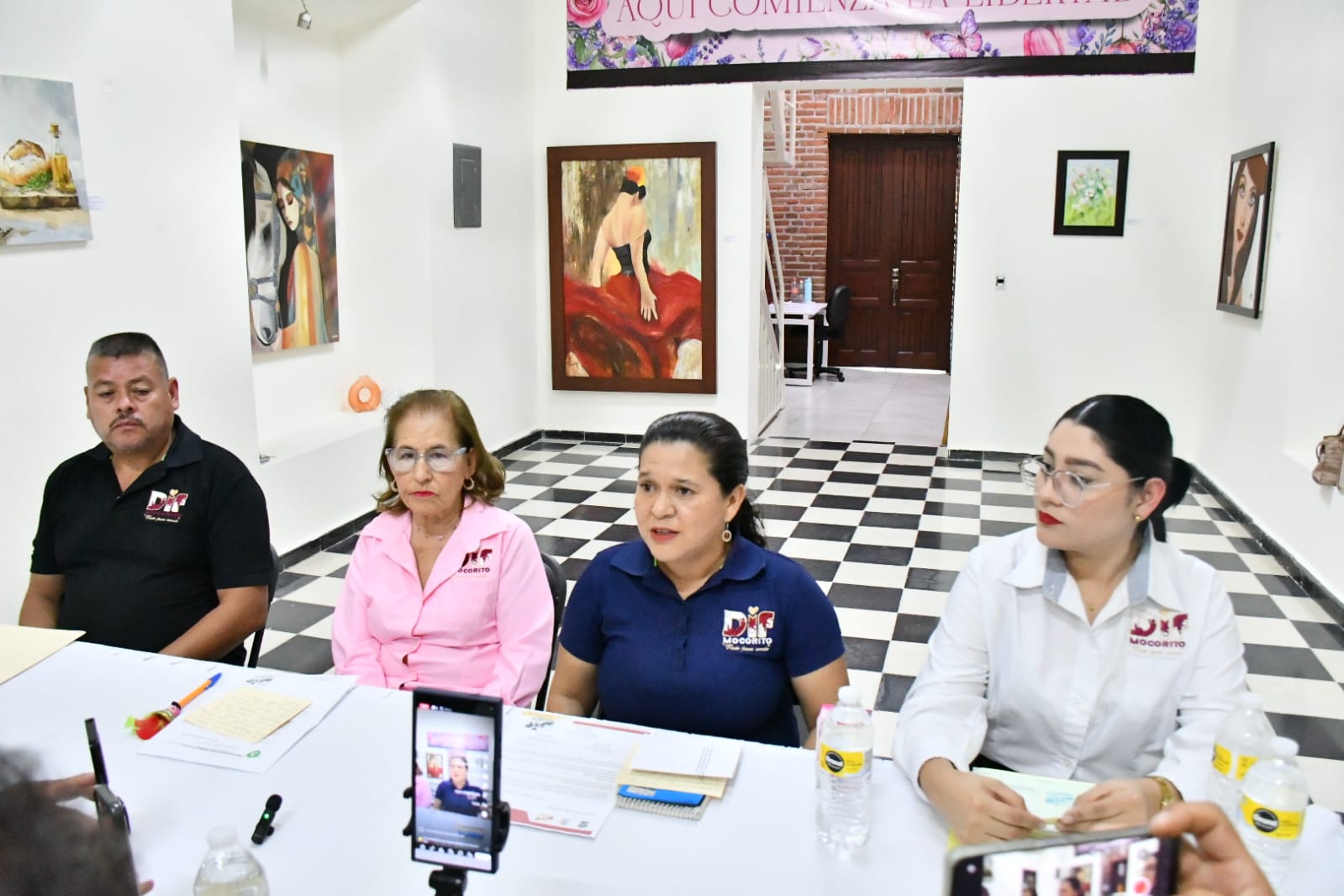 Aclara DIF Mocorito quema de leches escolares en basurón municipal