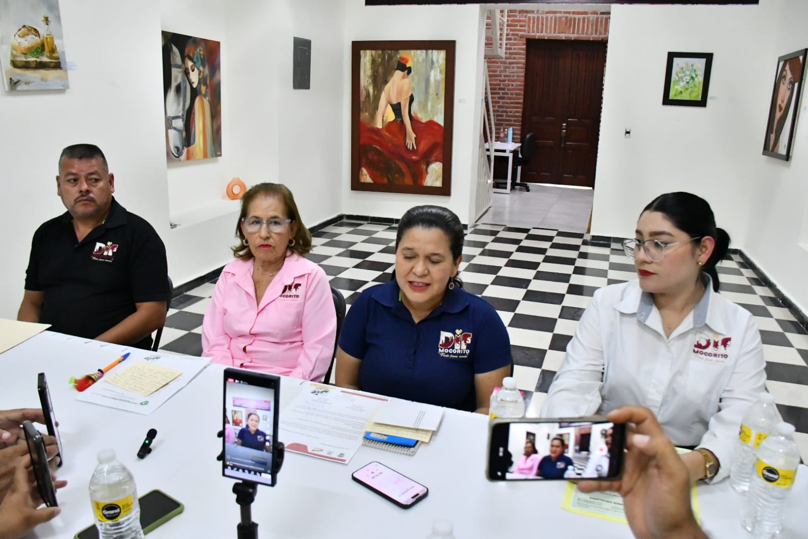 Aclara DIF Mocorito quema de leches escolares en basurón municipal
