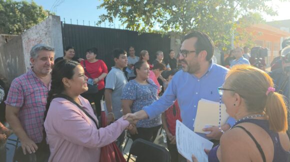 Gámez Mendívil entrega pavimentación de la calle Mina de Bacubirito, en Los Huizaches y da banderazo de arranque a tres pavimentaciones más