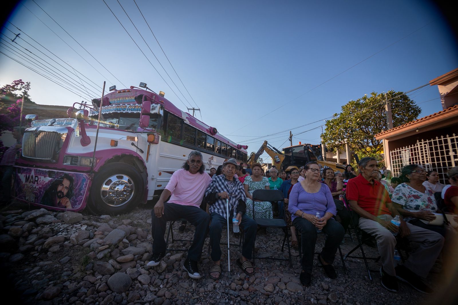 Alcalde de Culiacán se sube al camión de "El Guapo" Rosas