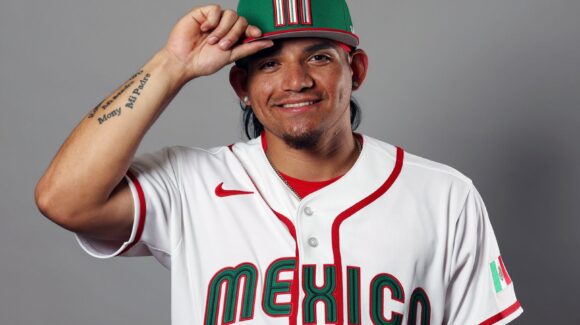 “Se me puso la piel chinita”: Sinaloense Alejandro Osuna debuta en el Clásico Mundial de Beisbol 2026