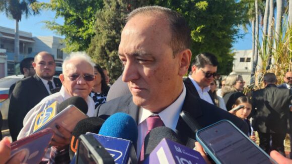 “Respetamos la decisión”: Menéndez tras fallo de la SCJN que cierra conflicto por la Alcaldía; se enfoca a trabajar por Ahome
