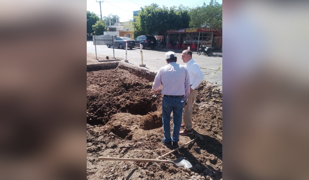Antonio Menéndez supervisa trabajos de bacheo en Los Mochis, Sinaloa