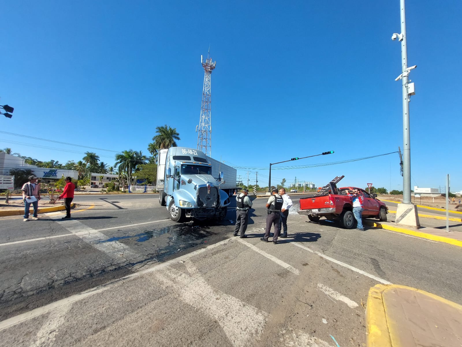 un fuerte accidente ocurre en la ciudad de guamuchil sinaloa