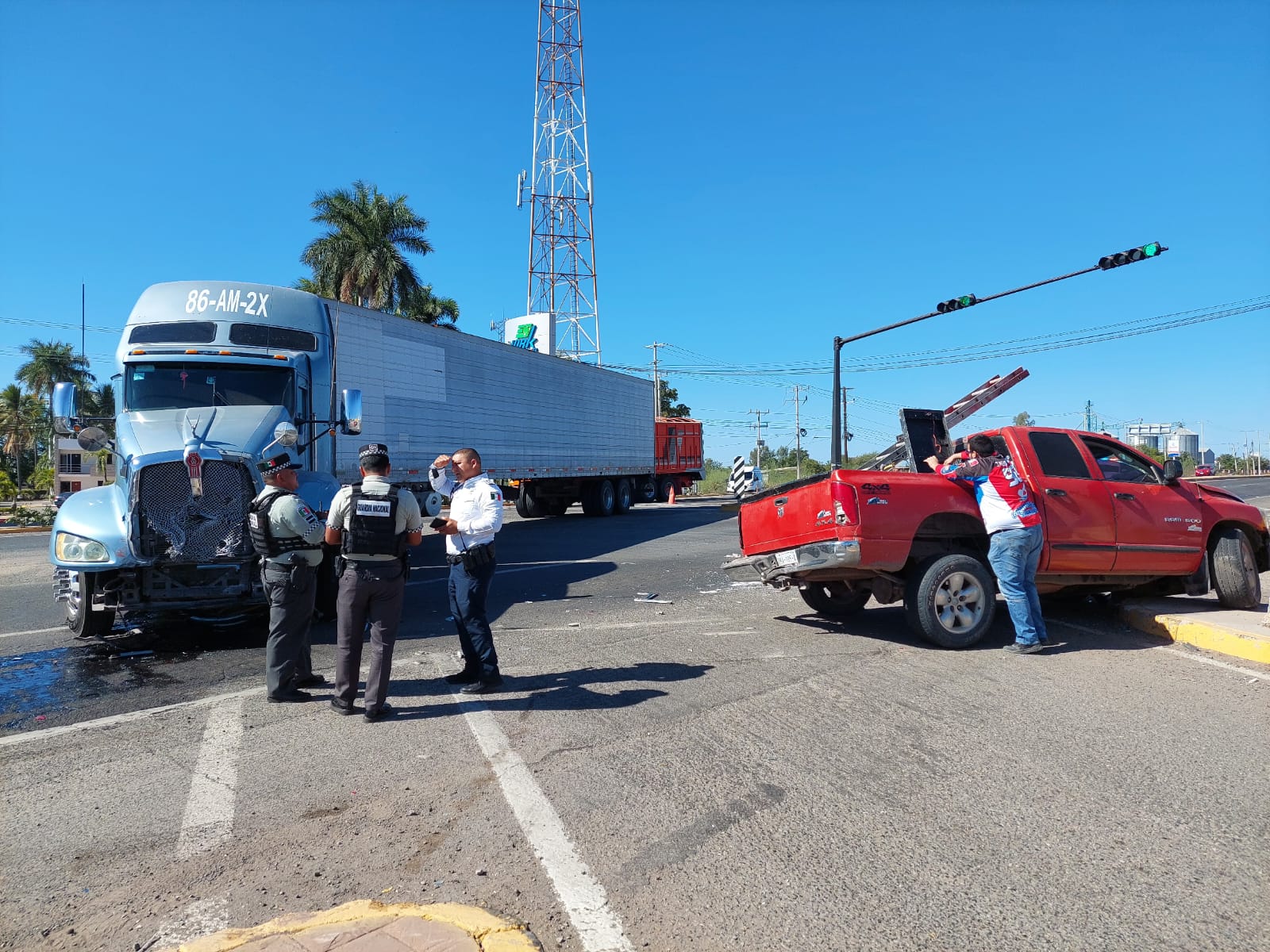 un fuerte accidente ocurre en la ciudad de guamuchil sinaloa