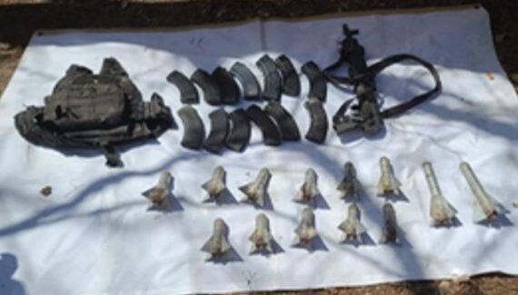 Aseguran arma, explosivos y equipo táctico en poblado de Mazatlán, Sinaloa; se despliegan fuerzas federales