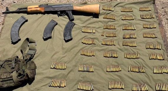 Asegura Ejército, armas y más de mil cartuchos en operativos en el sur de Sinaloa