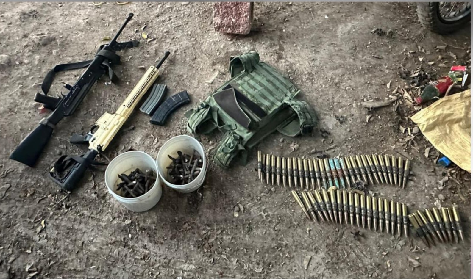 Armas aseguradas en Villa Juárez, Navolato