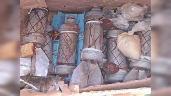 Aseguran 10 artefactos explosivos habilitados para lanzarse desde dron, en Culiacán, Sinaloa