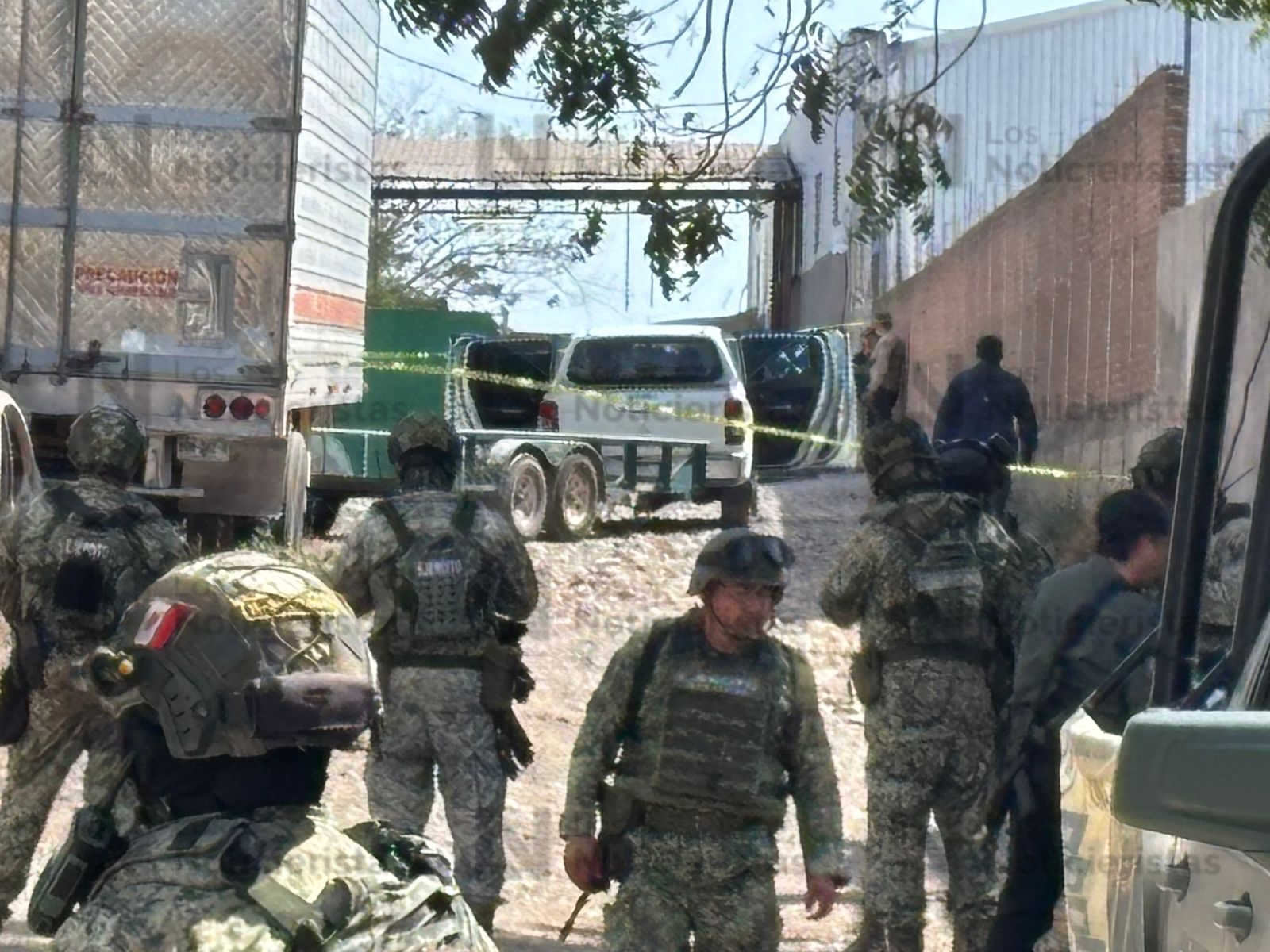 Atacan a balazos a mujer policía estatal en el Piggy Back de Culiacán
