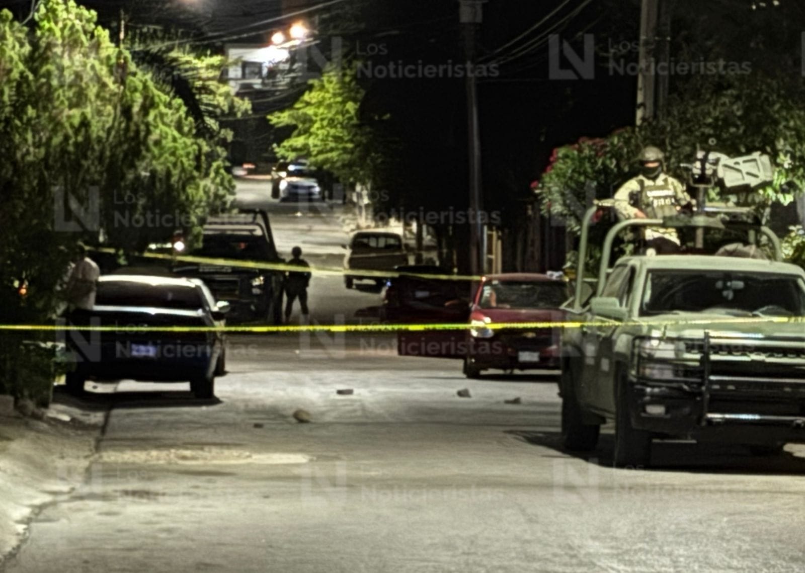 Elementos de seguridad resguardan el lugar del hecho violento