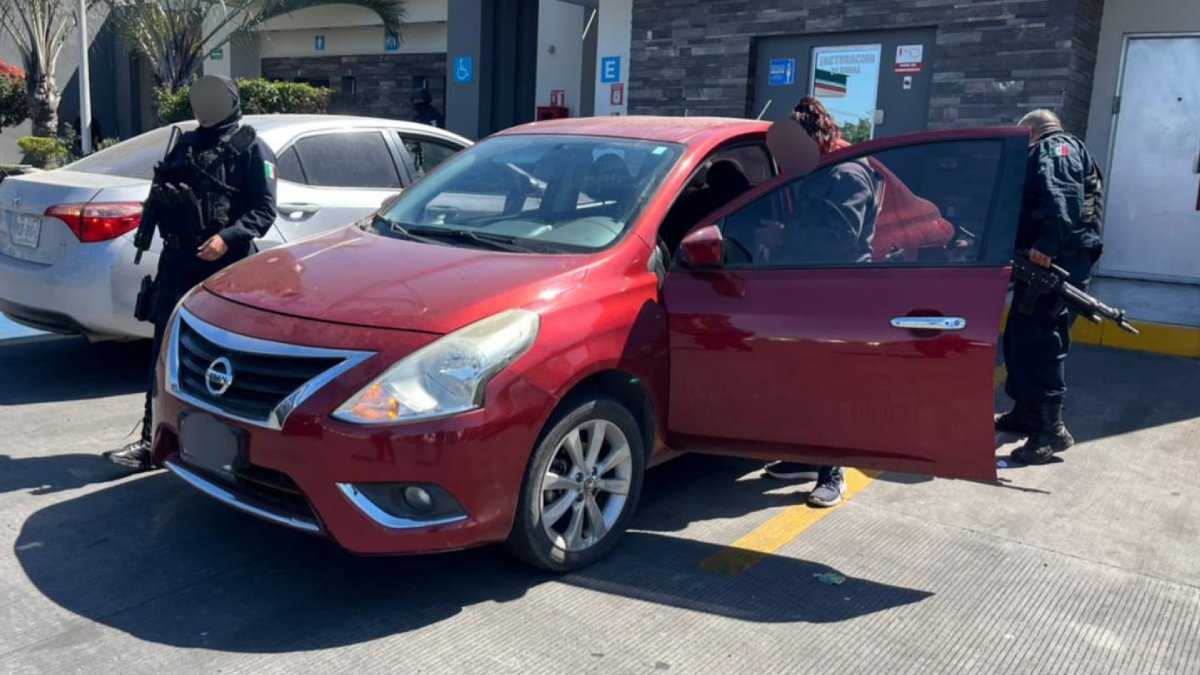 auto despojado en el diez en culiacan