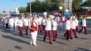 autoridades de guamuchil marchan para hacer conciencia sobre el cuidado del agua potable