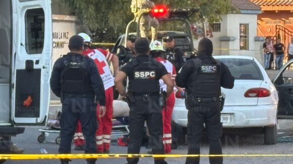 Ataque armado a tripulantes de un vehículo deja un fallecido y un herido en el fraccionamiento Villa Bonita al sur de Culiacán