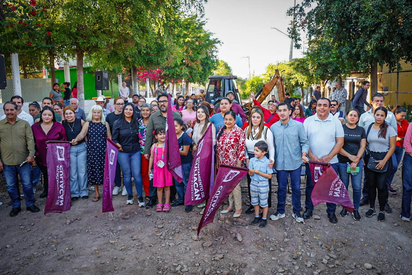 Dan banderazo a obra en Campesina El Barrio y Las Coloradas, en Culiacán