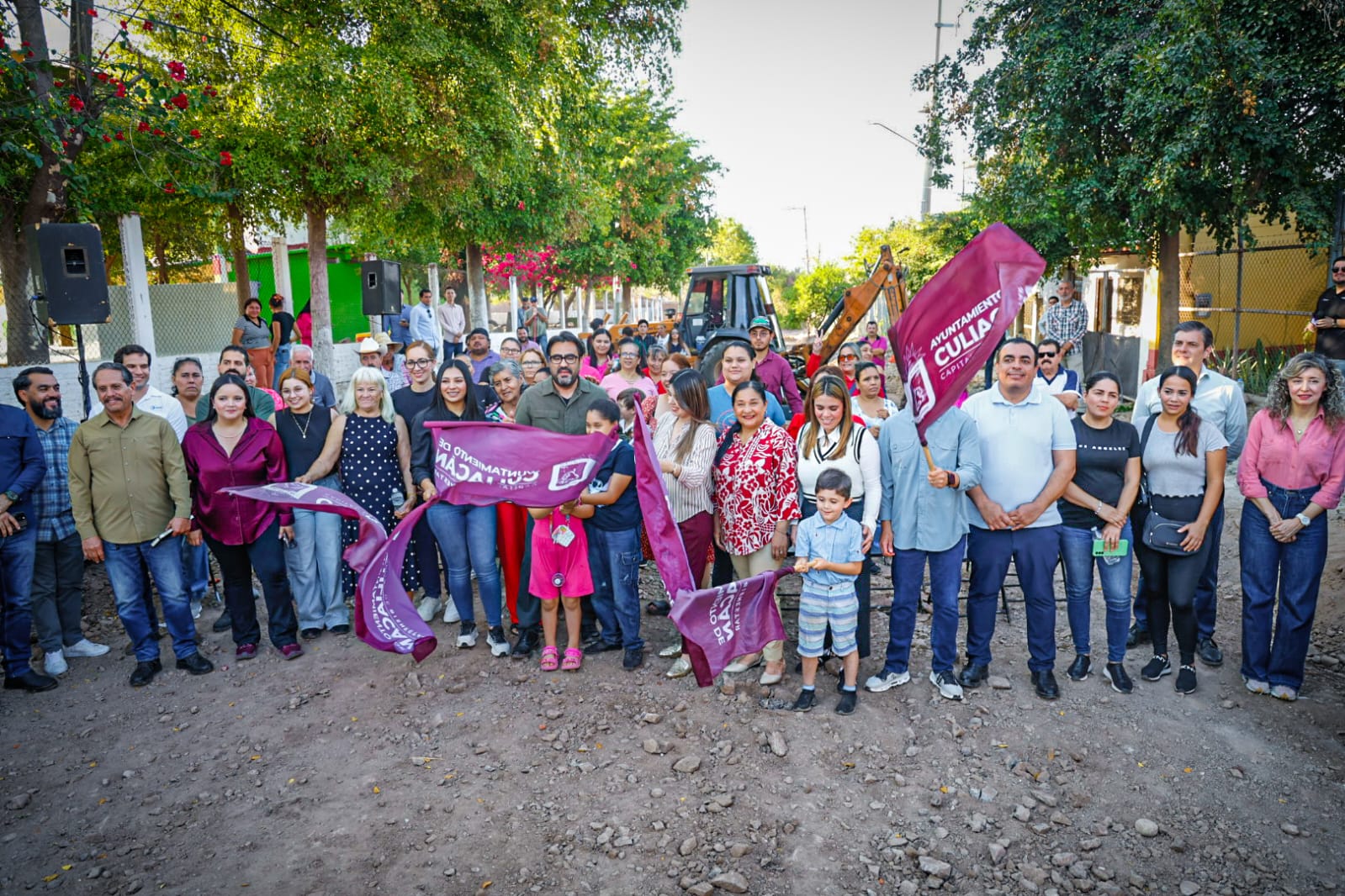 Dan banderazo de inicio a obra en Campesina El Barrio y Las Coloradas, en Culiacán