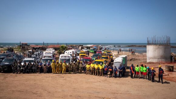 Participa Juan de Dios Gámez Mendívil en arranque del Operativo de Semana Santa en playa Bellavista, Guasave