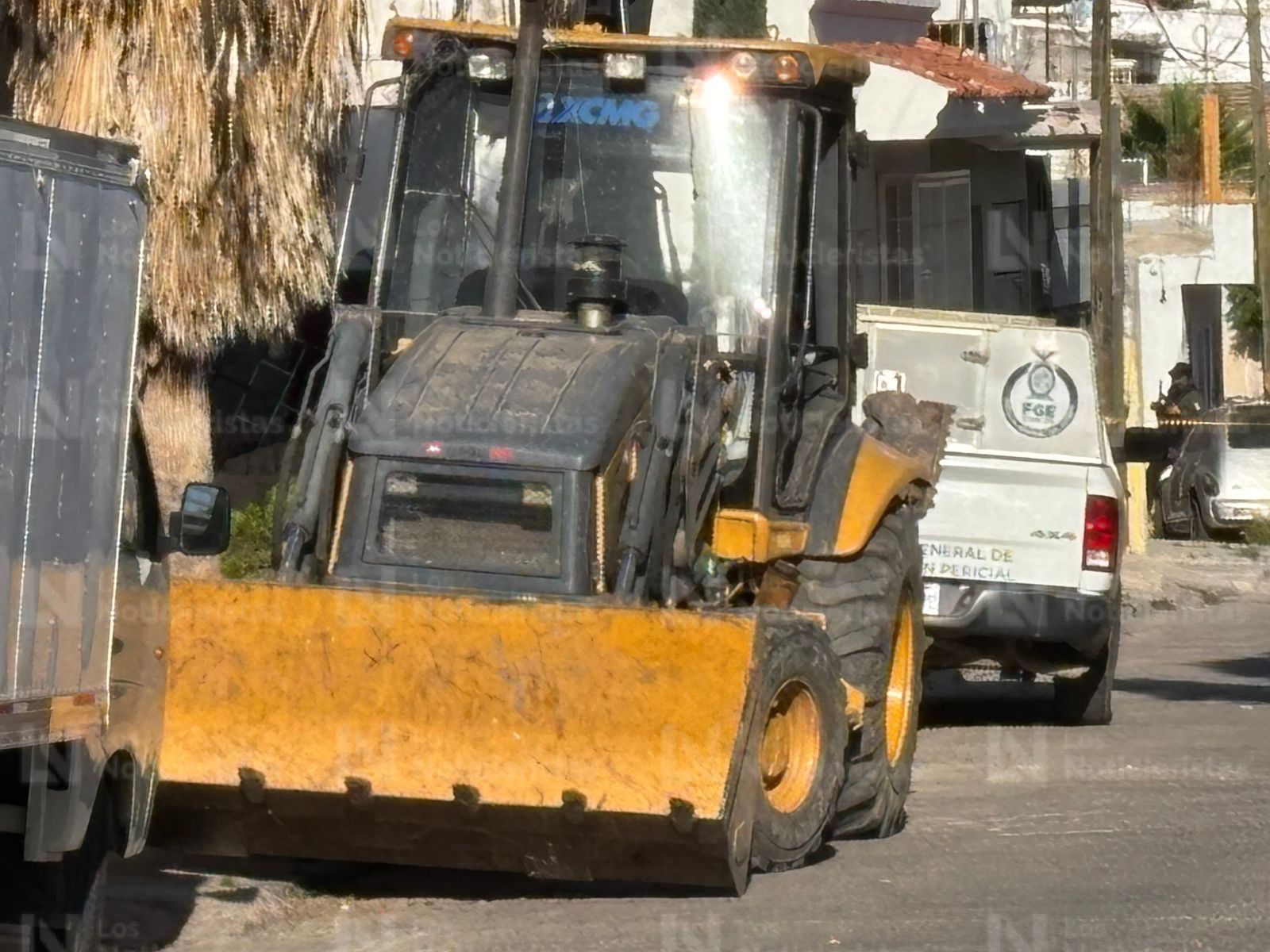FGE realiza busqueda de una presunta osamenta humana en la 10 de Mayo en Culiacán