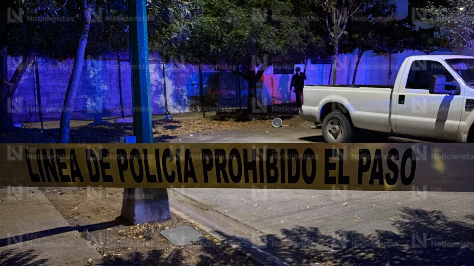 Cadáver "encobijado" en Espacios Barcelona, Culiacán, Sin.