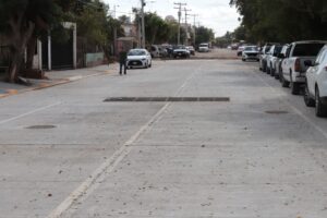 Calle pavimentada en Guasave