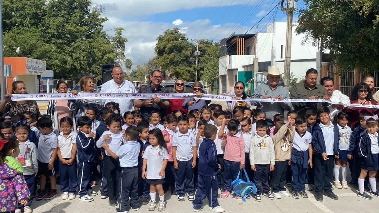 Alumnos del Jardín de Niños Rafael Buelna Tenorio en Guasave