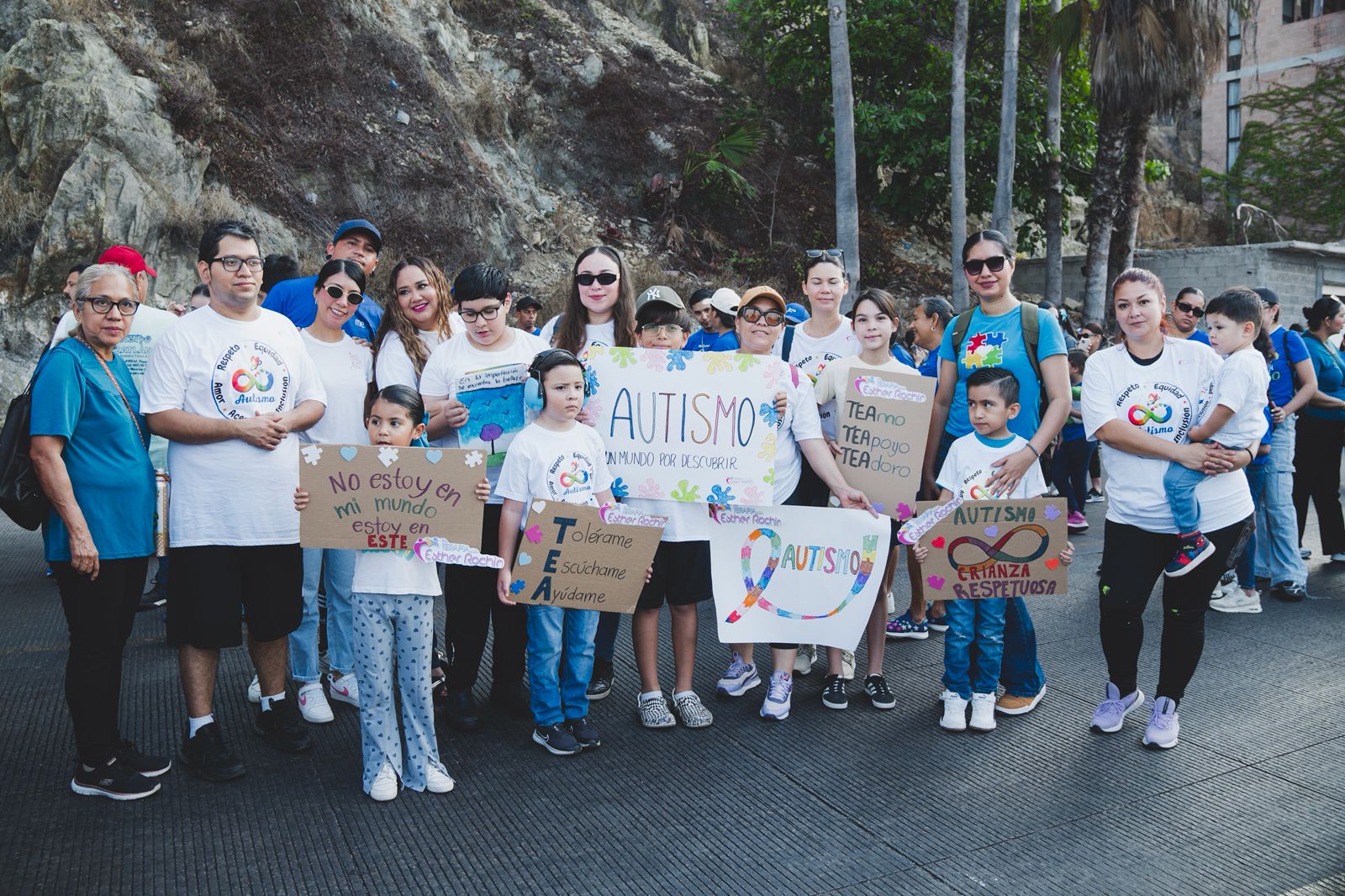 Mazatlán y CRIT Teletón envían mensaje sobre la inclusión con una caminata por el autismo