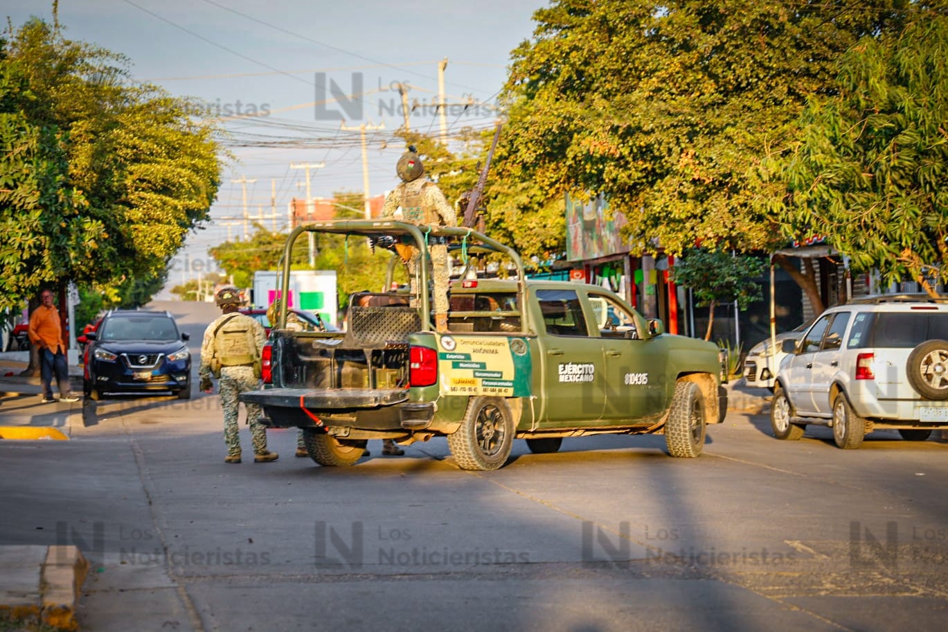Camioneta de Ayuntamiento de Culiacán baleada