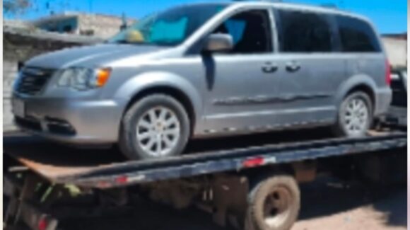 ¡Estaba abandonado! Militares localizan vehículo robado con armas en Villa Juárez, Navolato