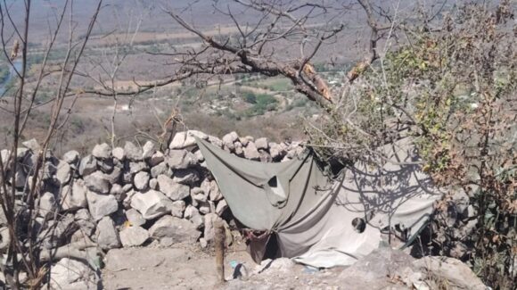 Militares desmantelan campamentos de sicarios en Rosario, Sinaloa y aseguran explosivos y armas