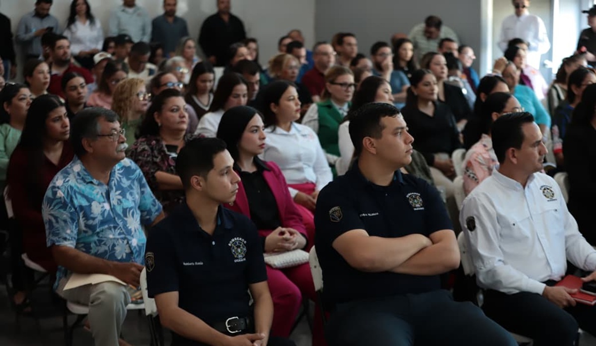 Capacitan a nutriólogos de DIF Sinaloa